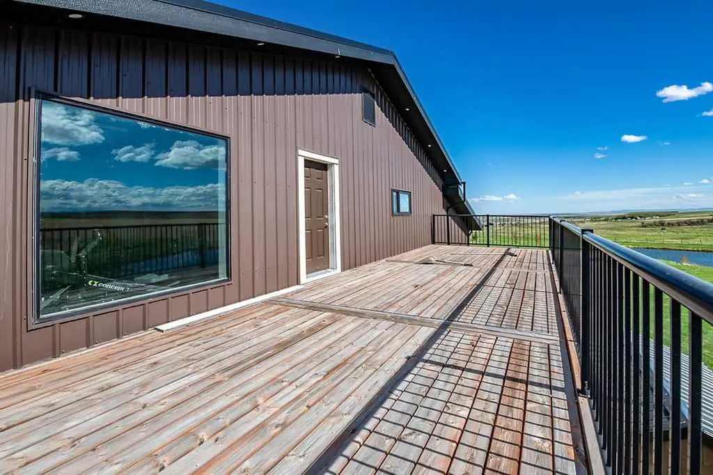 500-402080 23 Street W Rural Foothills County AB T1S 1A2