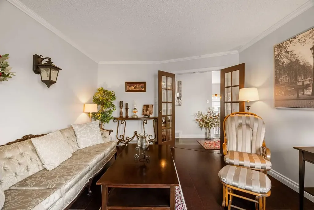 18 Moberly Crescent Fort Mcmurray AB T9H 1G9