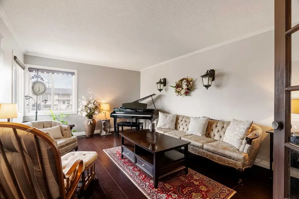 18 Moberly Crescent Fort Mcmurray AB T9H 1G9