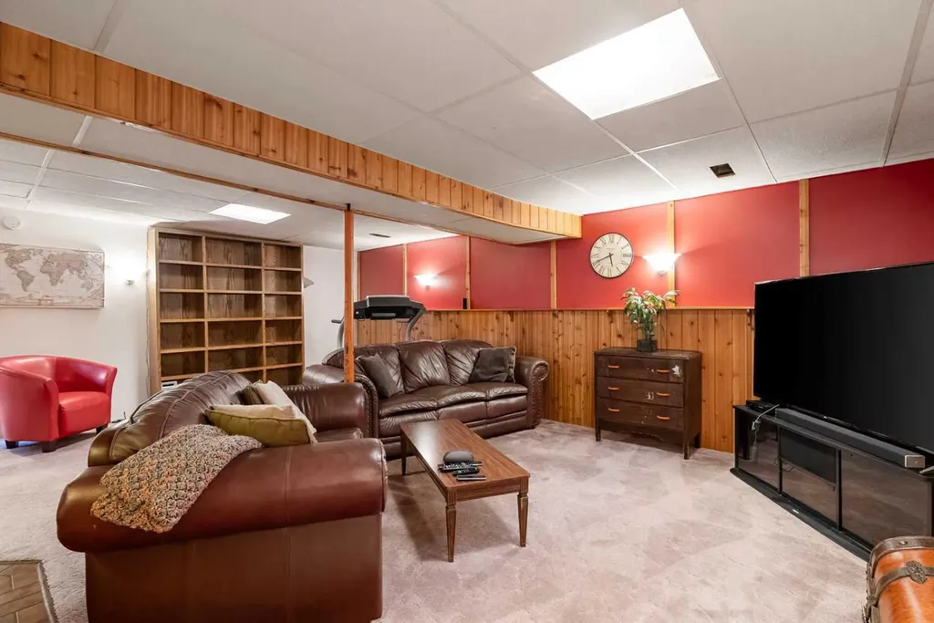 18 Moberly Crescent Fort Mcmurray AB T9H 1G9