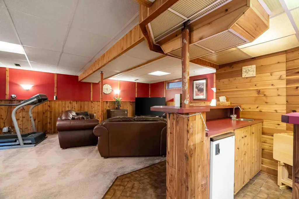 18 Moberly Crescent Fort Mcmurray AB T9H 1G9