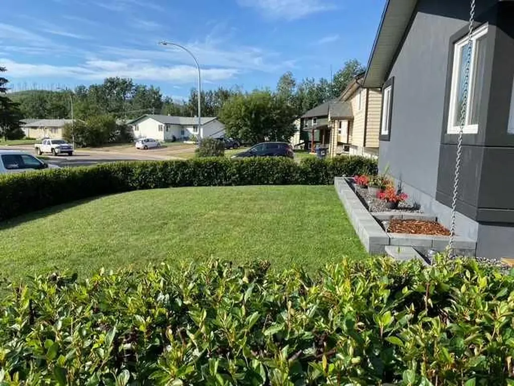 18 Moberly Crescent Fort Mcmurray AB T9H 1G9