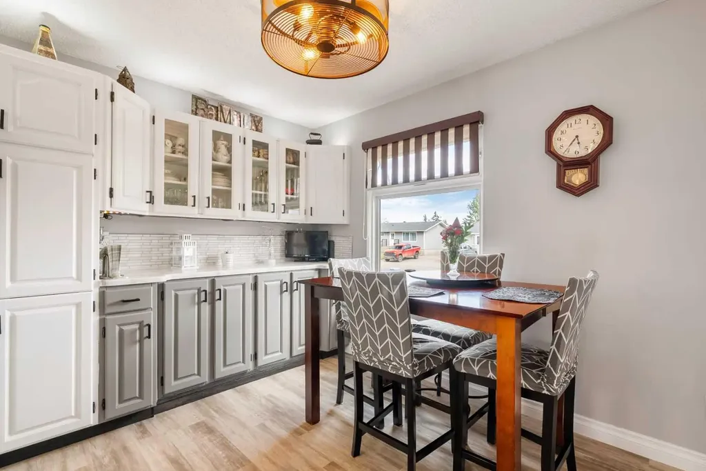 18 Moberly Crescent Fort Mcmurray AB T9H 1G9
