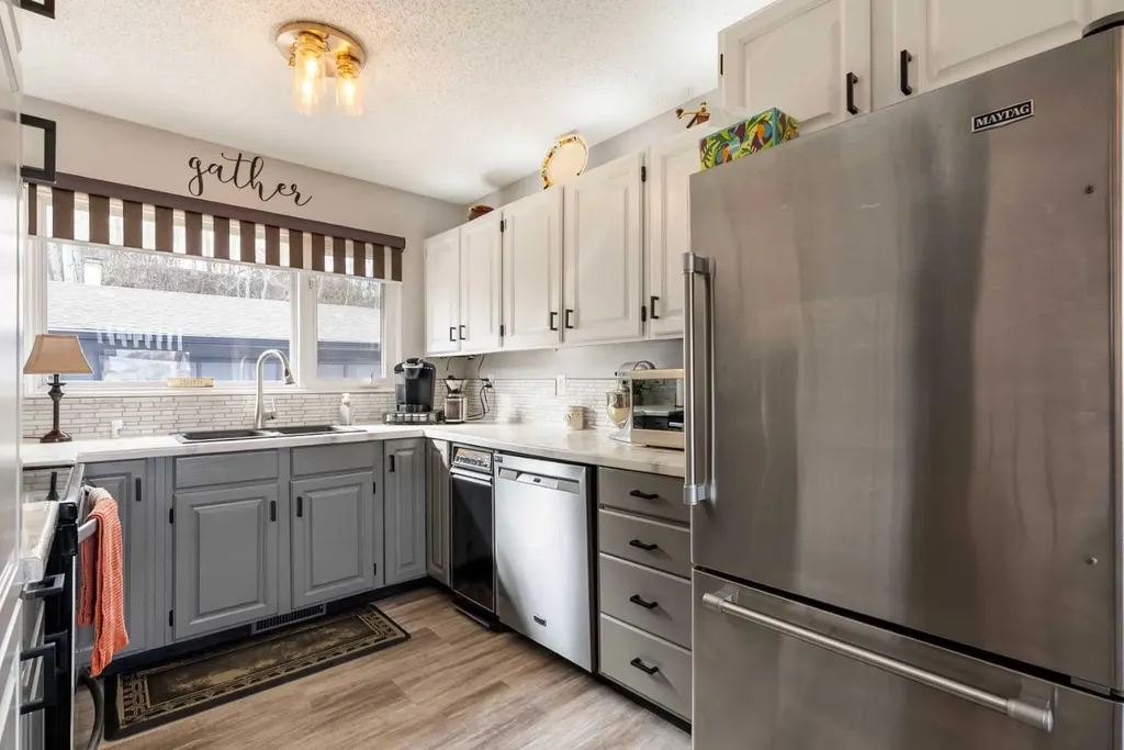 18 Moberly Crescent Fort Mcmurray AB T9H 1G9