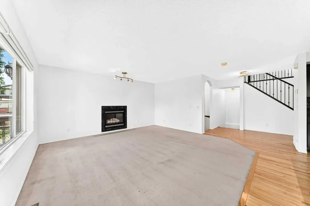 6 Cougarstone Crescent SW Calgary AB T3H 4Z3