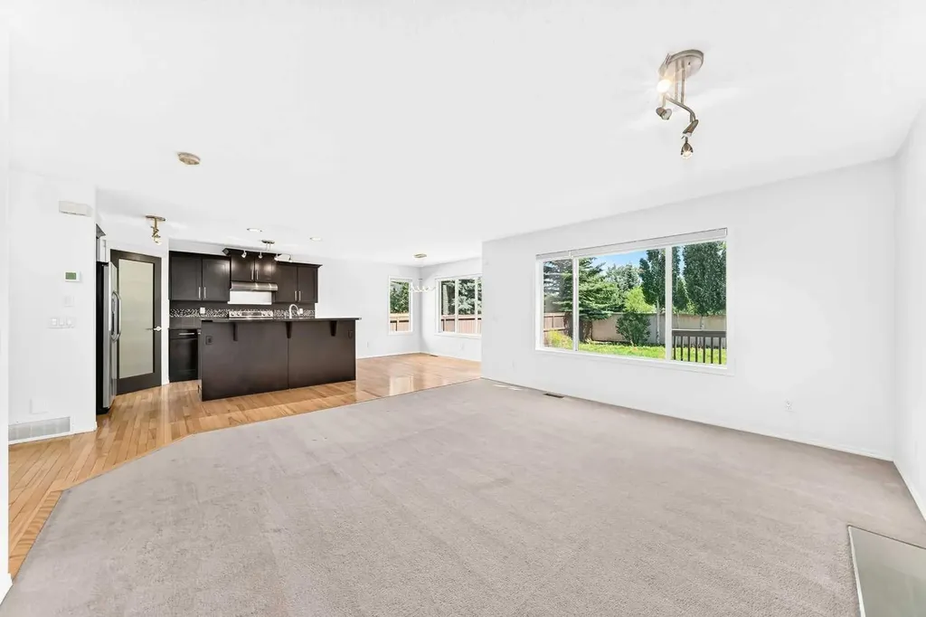 6 Cougarstone Crescent SW Calgary AB T3H 4Z3