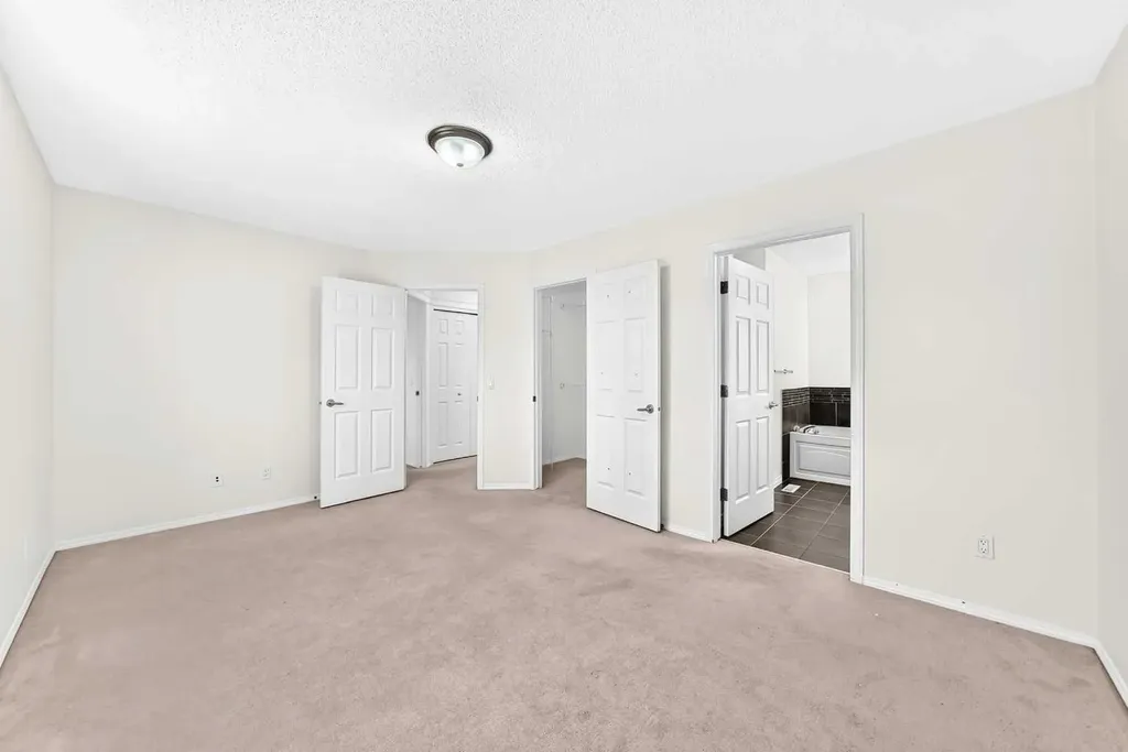 6 Cougarstone Crescent SW Calgary AB T3H 4Z3