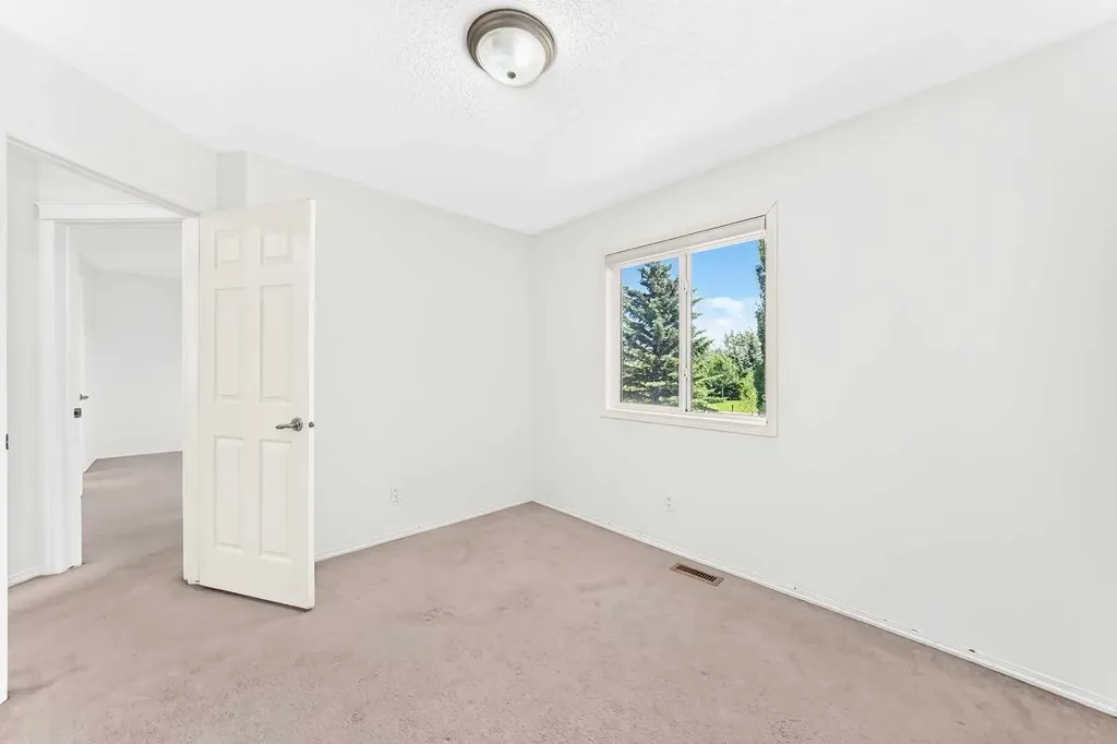 6 Cougarstone Crescent SW Calgary AB T3H 4Z3