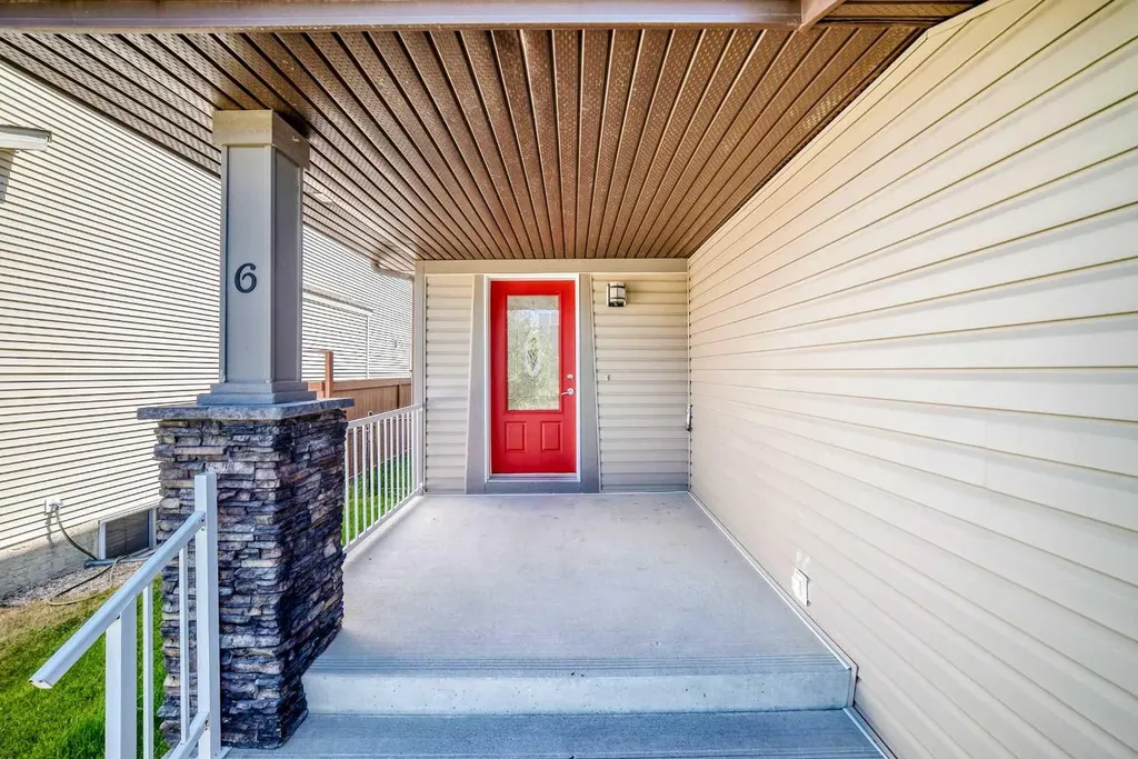 6 Cougarstone Crescent SW Calgary AB T3H 4Z3