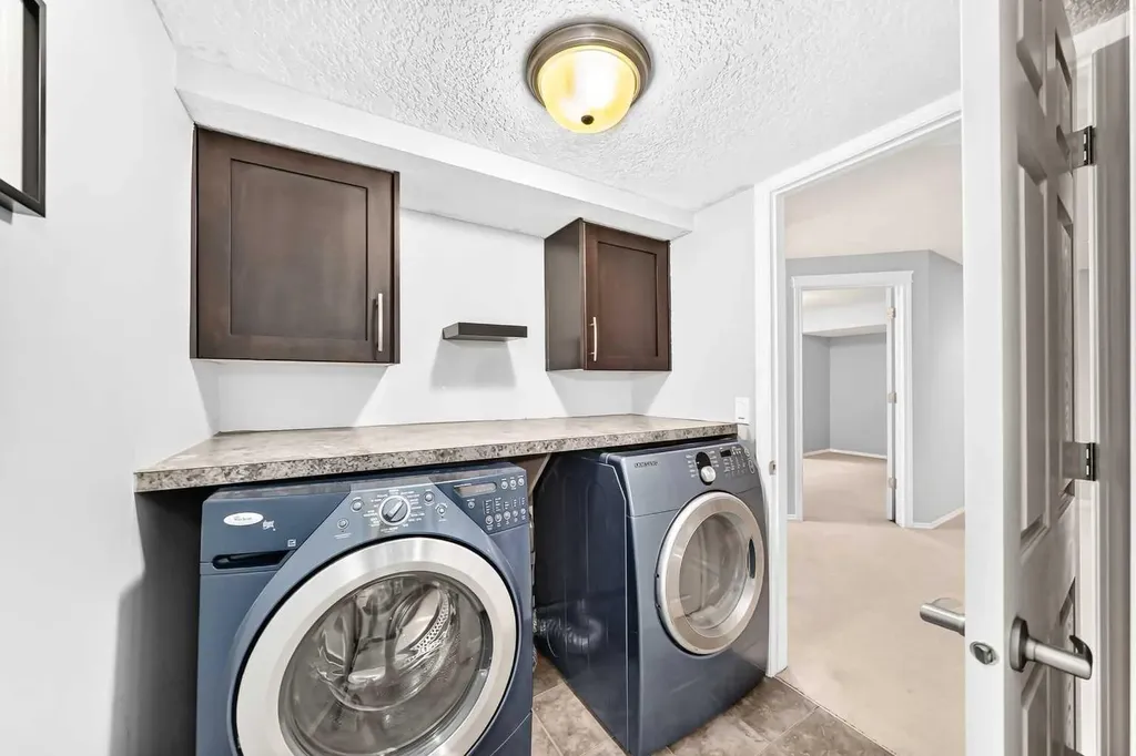 6 Cougarstone Crescent SW Calgary AB T3H 4Z3