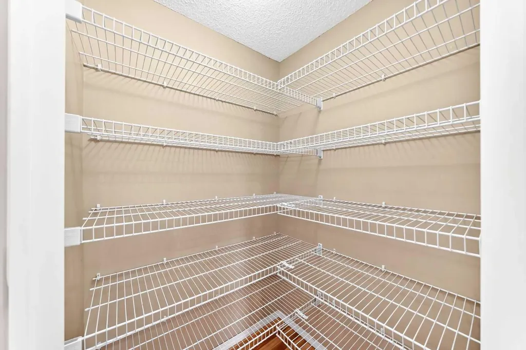 6 Cougarstone Crescent SW Calgary AB T3H 4Z3