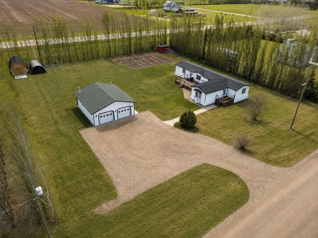 9229 95 Avenue Rural Mackenzie County AB T0H2H0