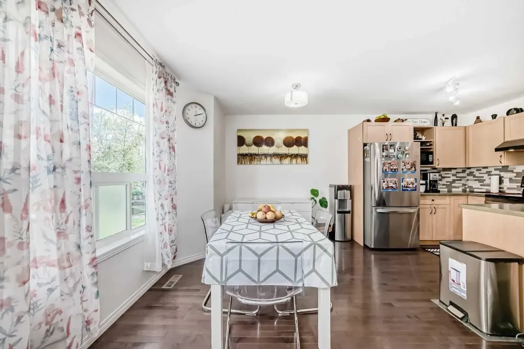 65 Spring Meadows Bay Okotoks AB T1S2G8