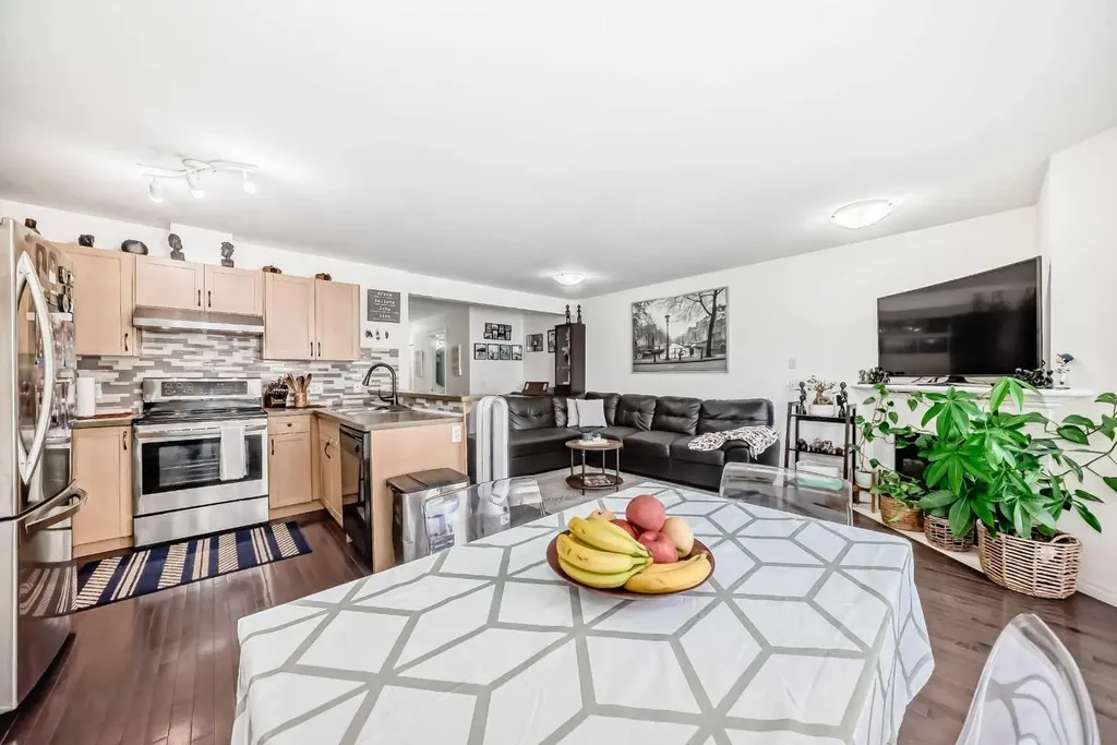 65 Spring Meadows Bay Okotoks AB T1S2G8