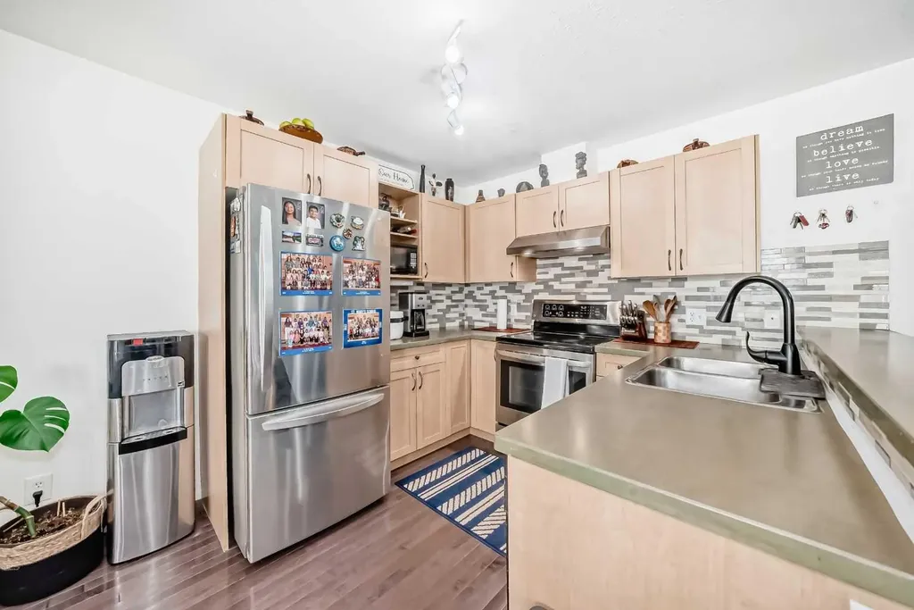 65 Spring Meadows Bay Okotoks AB T1S2G8