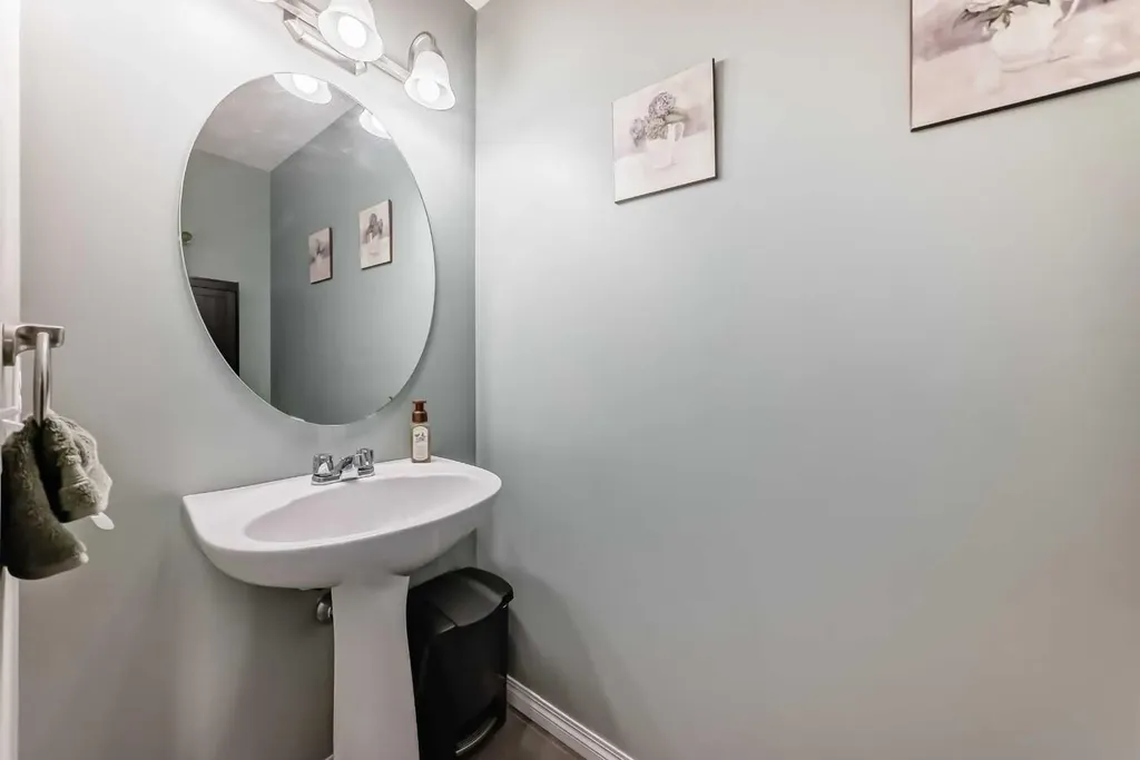 65 Spring Meadows Bay Okotoks AB T1S2G8