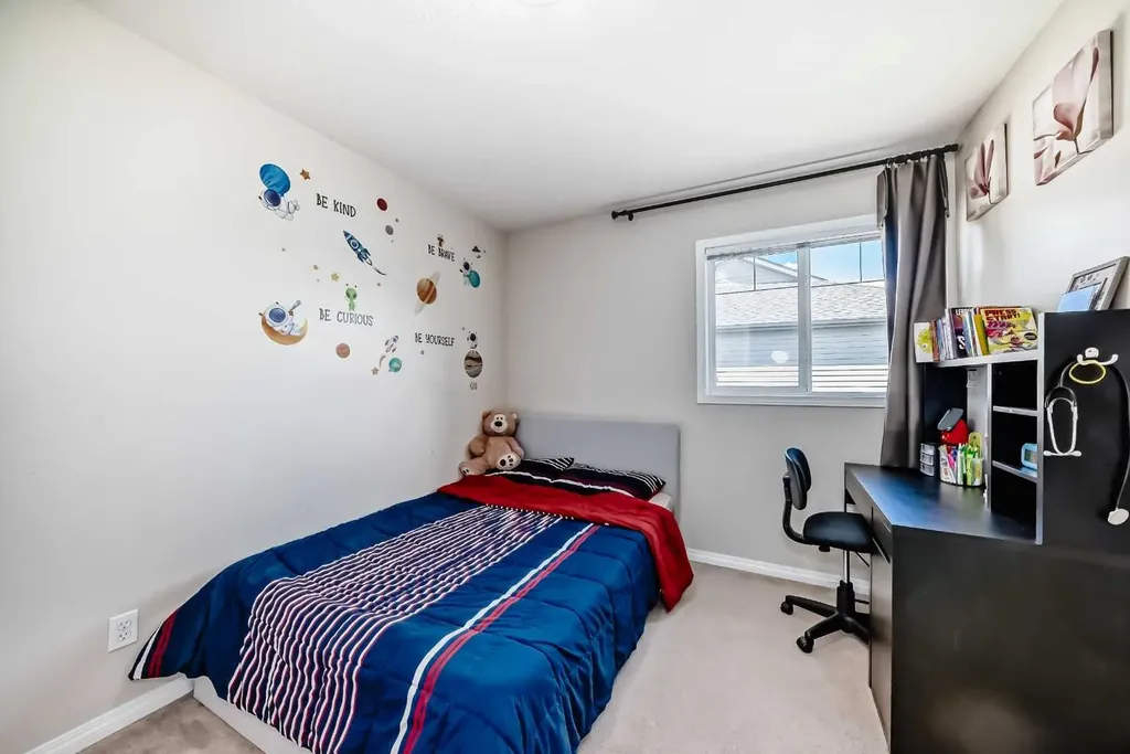 65 Spring Meadows Bay Okotoks AB T1S2G8