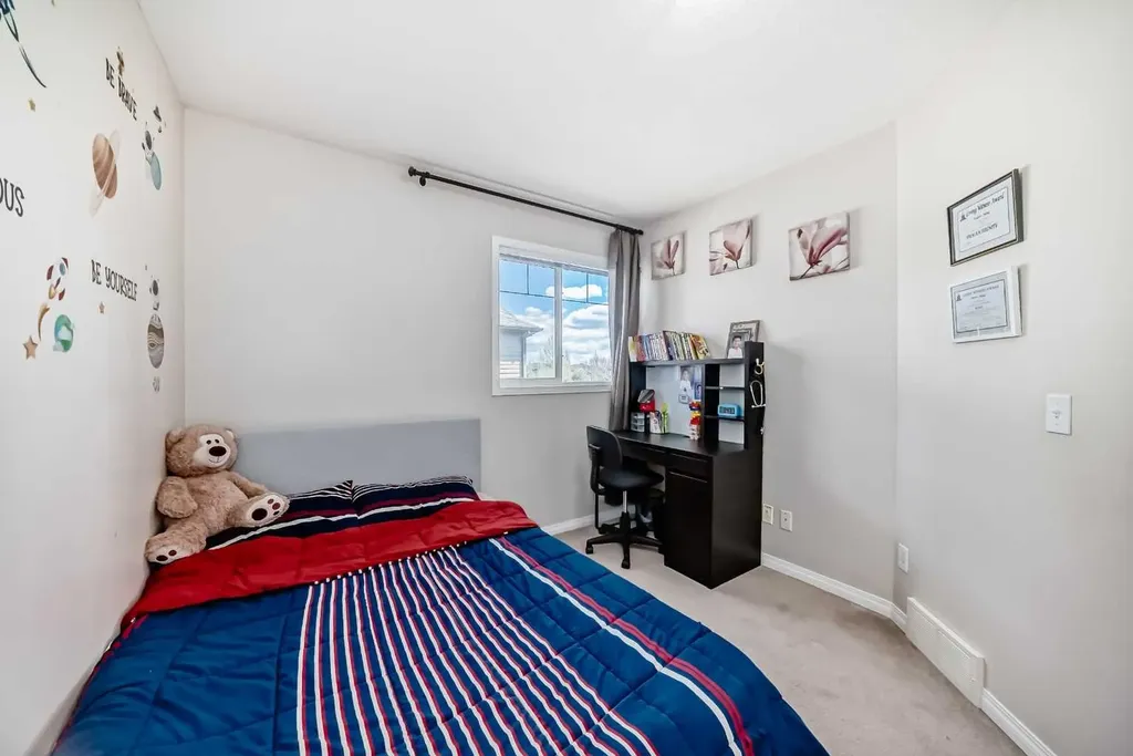 65 Spring Meadows Bay Okotoks AB T1S2G8