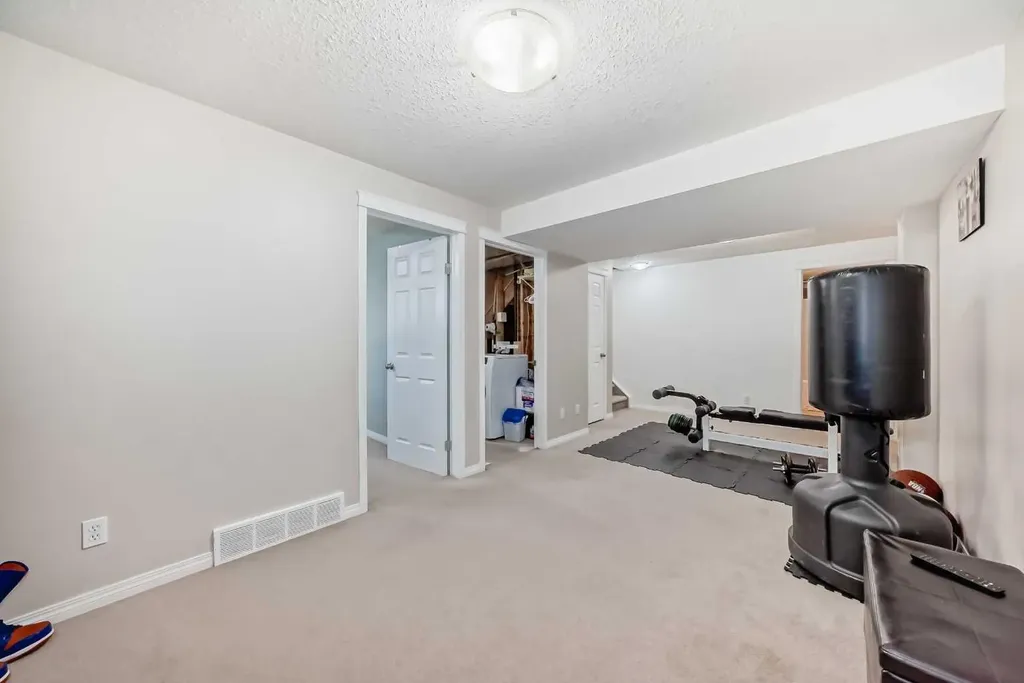 65 Spring Meadows Bay Okotoks AB T1S2G8