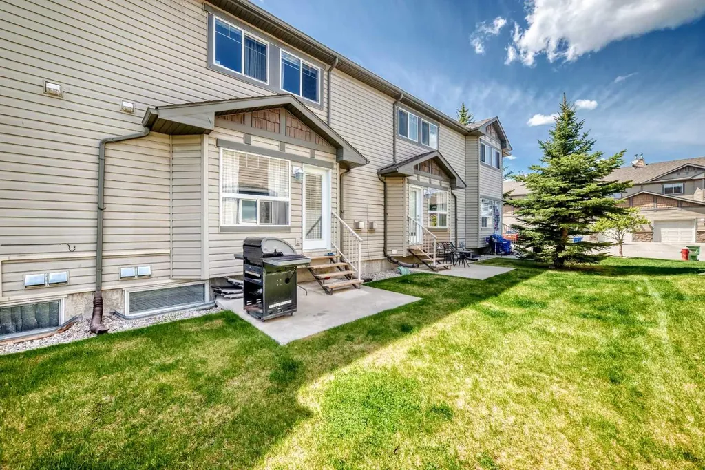 65 Spring Meadows Bay Okotoks AB T1S2G8