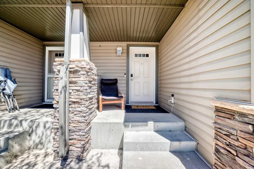 65 Spring Meadows Bay Okotoks AB T1S2G8