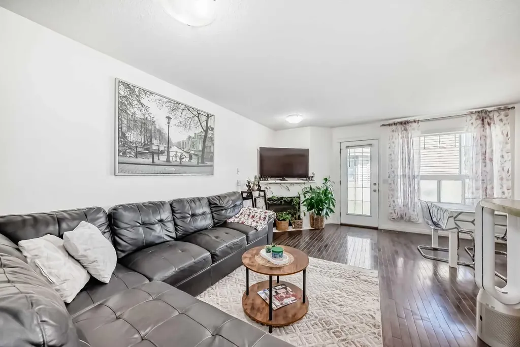 65 Spring Meadows Bay Okotoks AB T1S2G8