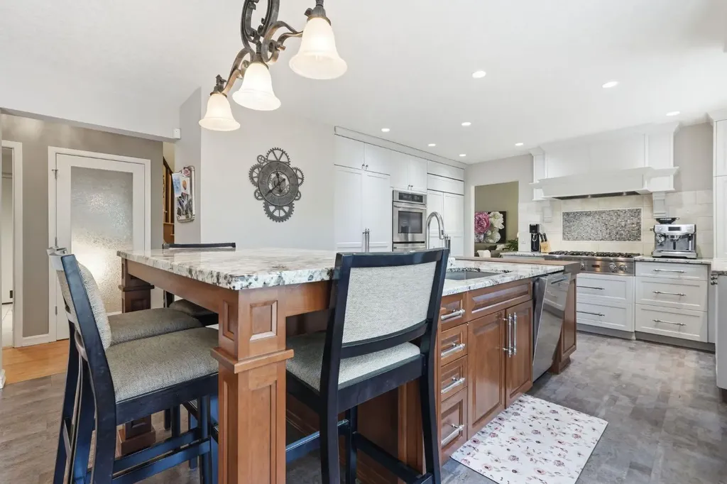 1128 Kildonan Place SW Calgary AB T2V 4B1