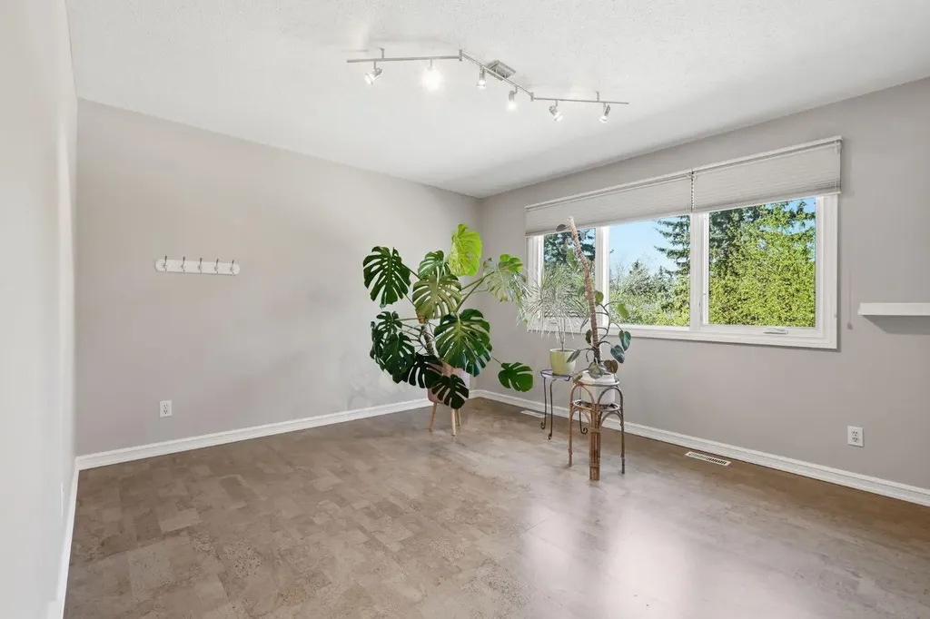 1128 Kildonan Place SW Calgary AB T2V 4B1