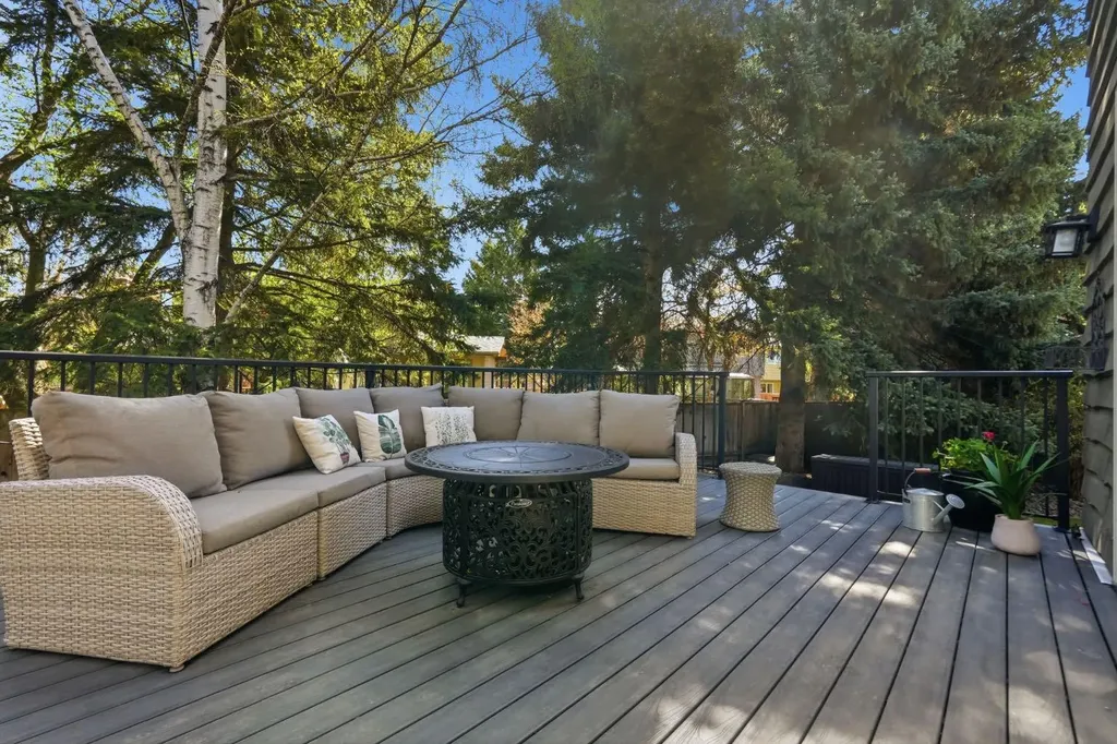 1128 Kildonan Place SW Calgary AB T2V 4B1