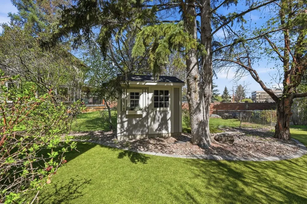 1128 Kildonan Place SW Calgary AB T2V 4B1