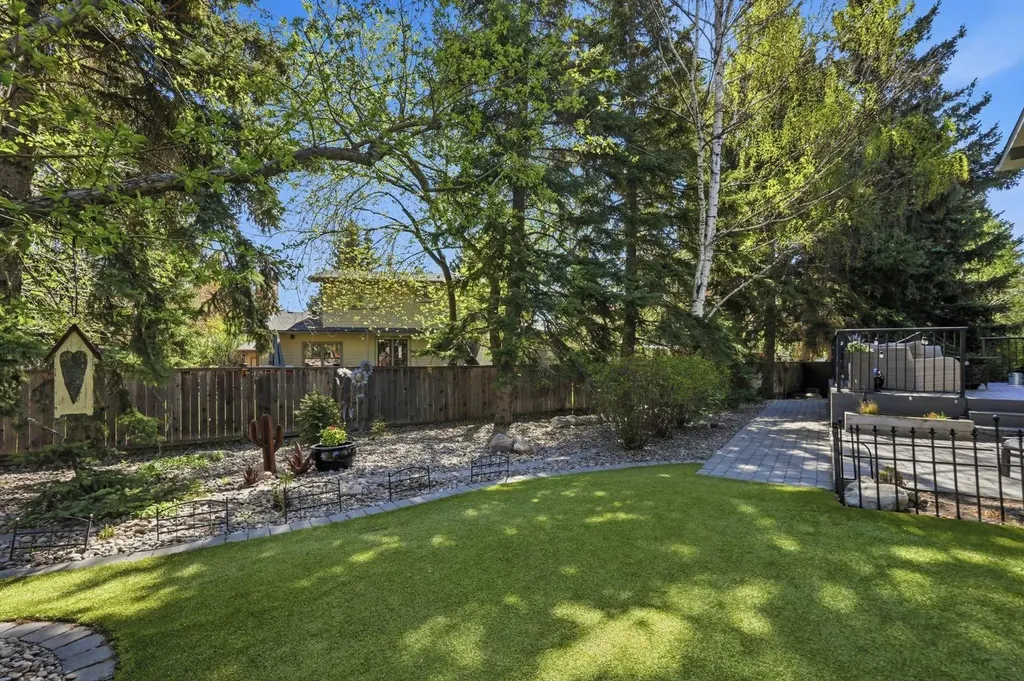 1128 Kildonan Place SW Calgary AB T2V 4B1