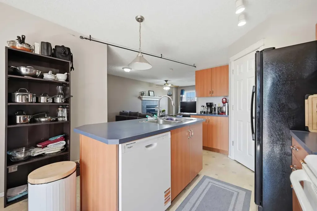 6 Saddlemont Way NE Calgary AB T3J 4V2