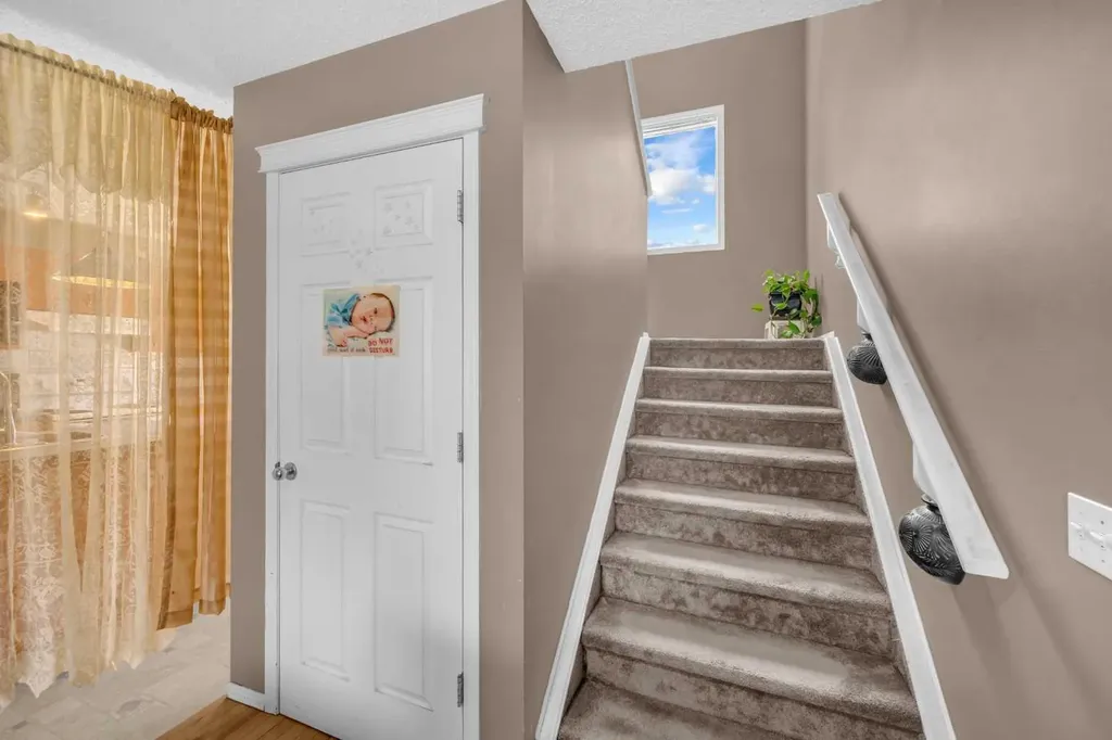 6 Saddlemont Way NE Calgary AB T3J 4V2