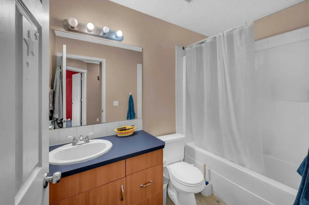 6 Saddlemont Way NE Calgary AB T3J 4V2