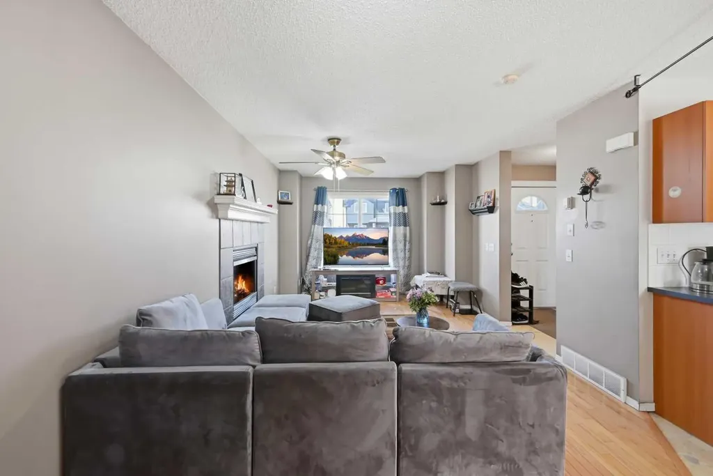 6 Saddlemont Way NE Calgary AB T3J 4V2
