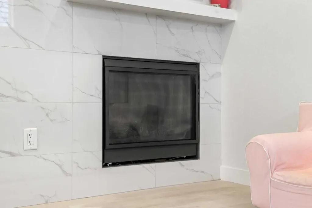 1303 18 Avenue NW Calgary AB T2M 0W5