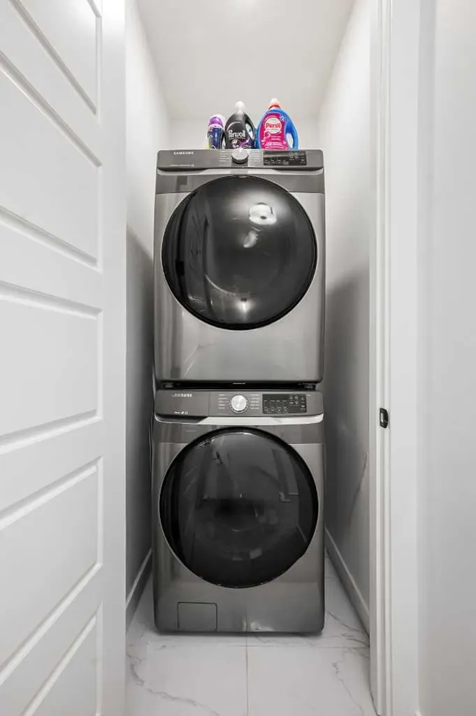 1303 18 Avenue NW Calgary AB T2M 0W5