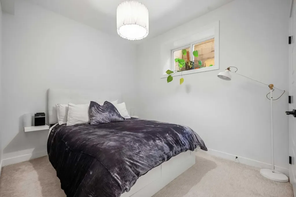 1303 18 Avenue NW Calgary AB T2M 0W5