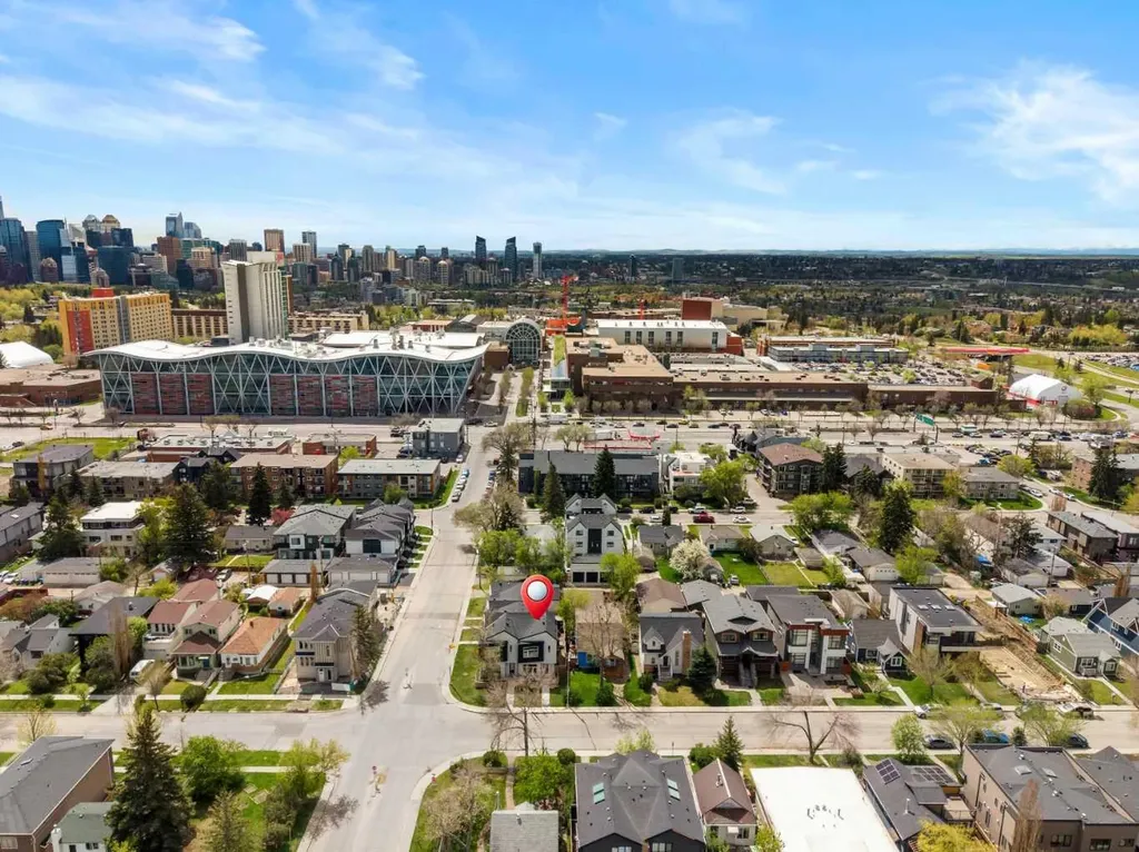1303 18 Avenue NW Calgary AB T2M 0W5