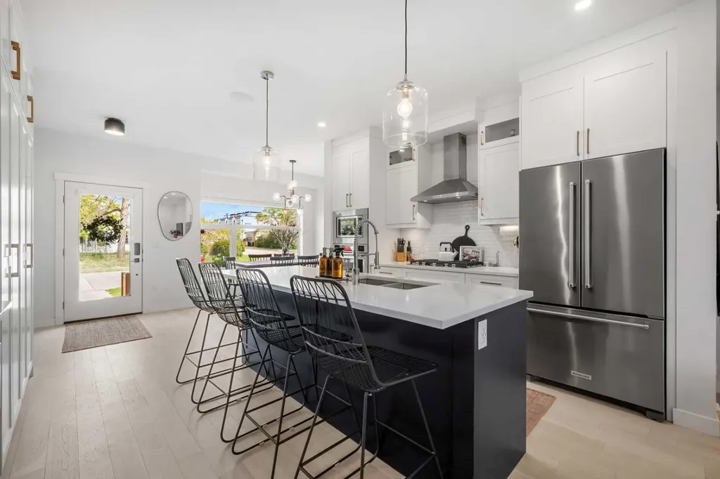 1303 18 Avenue NW Calgary AB T2M 0W5