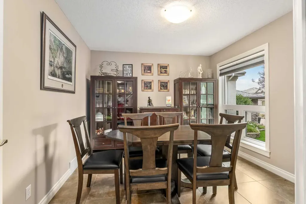 1733 Evergreen Drive SW Calgary AB T2Y 3T8