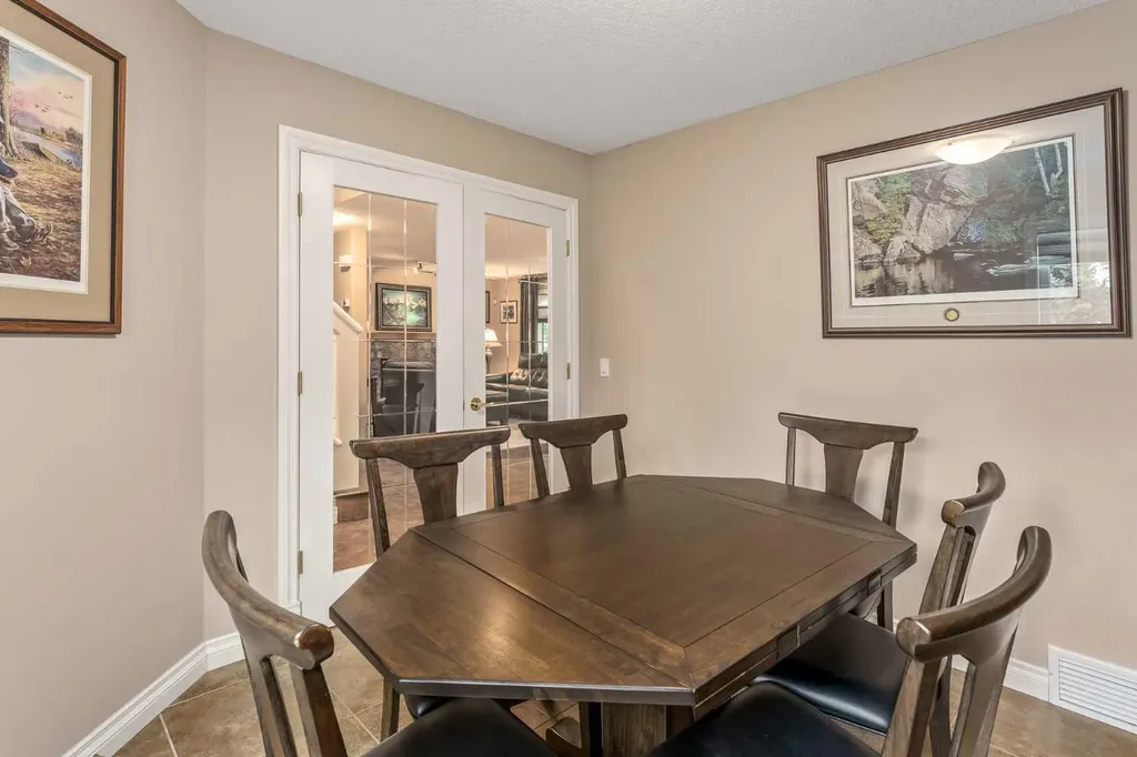 1733 Evergreen Drive SW Calgary AB T2Y 3T8