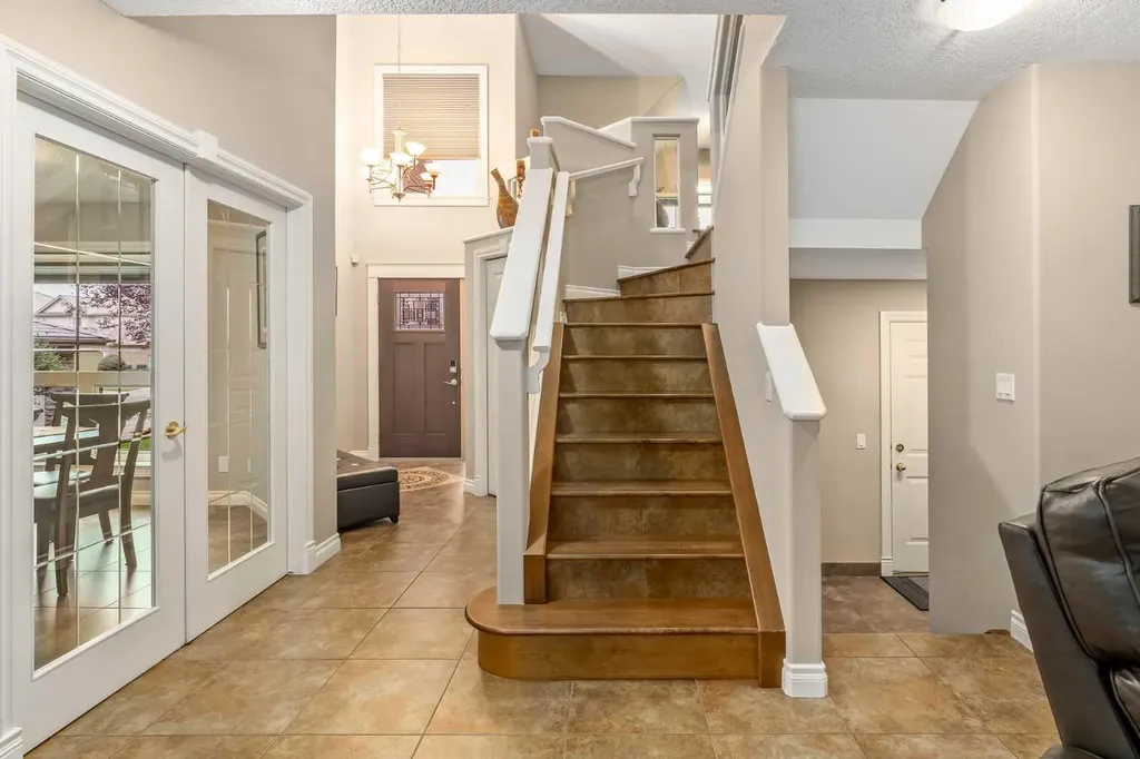 1733 Evergreen Drive SW Calgary AB T2Y 3T8