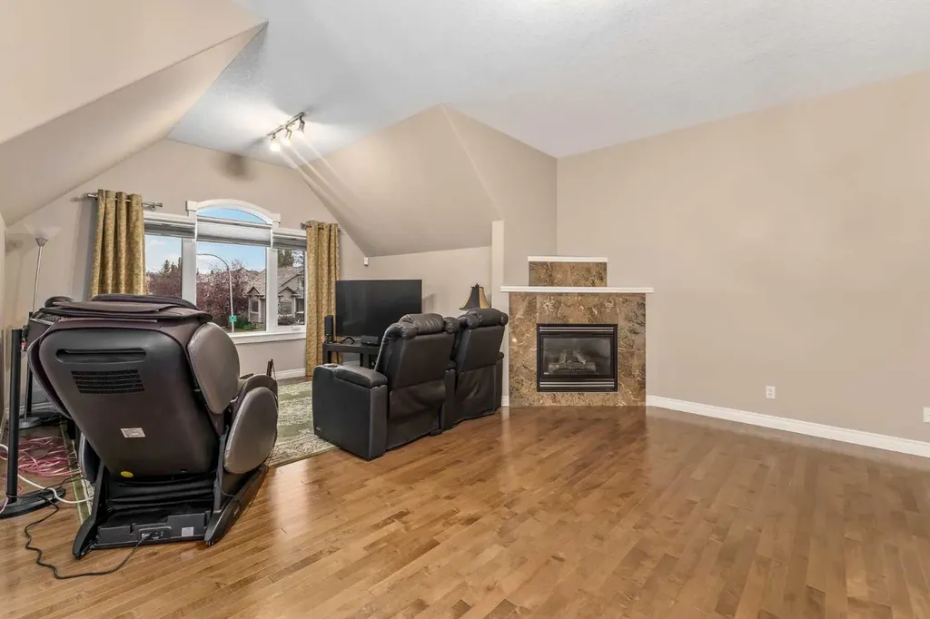 1733 Evergreen Drive SW Calgary AB T2Y 3T8