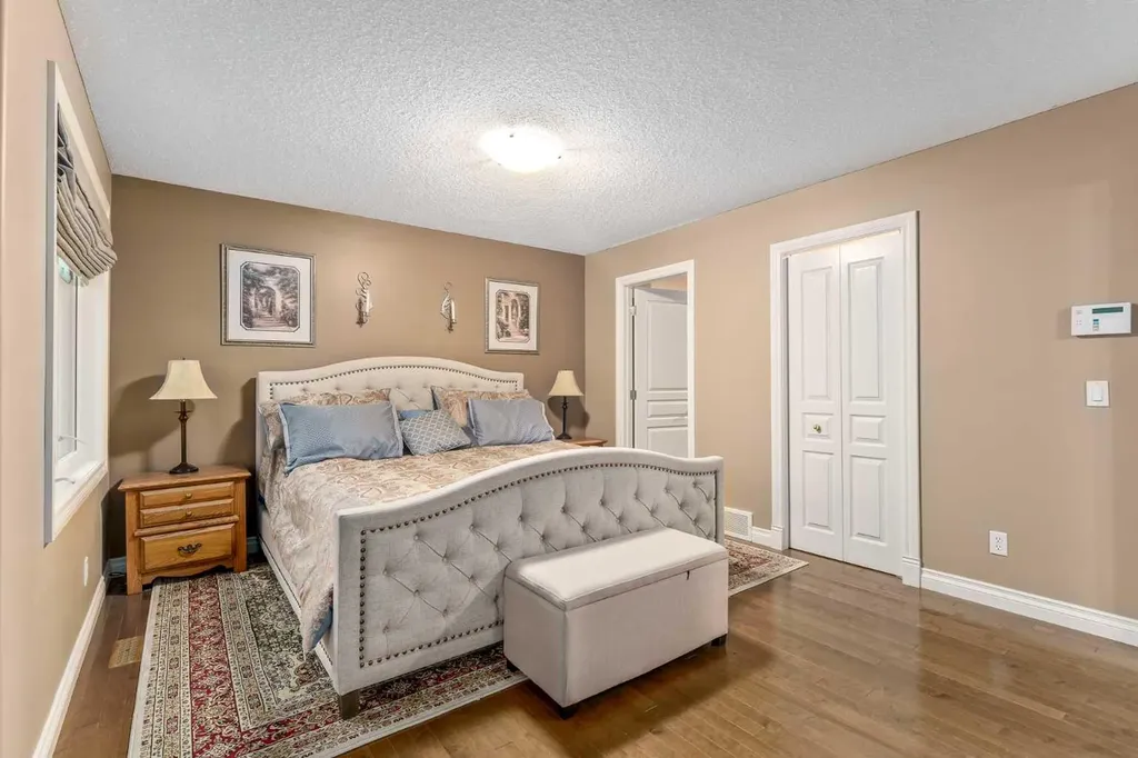 1733 Evergreen Drive SW Calgary AB T2Y 3T8