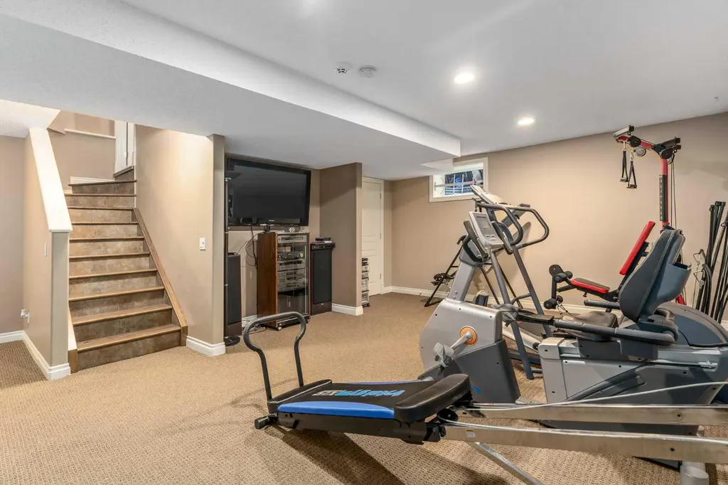 1733 Evergreen Drive SW Calgary AB T2Y 3T8