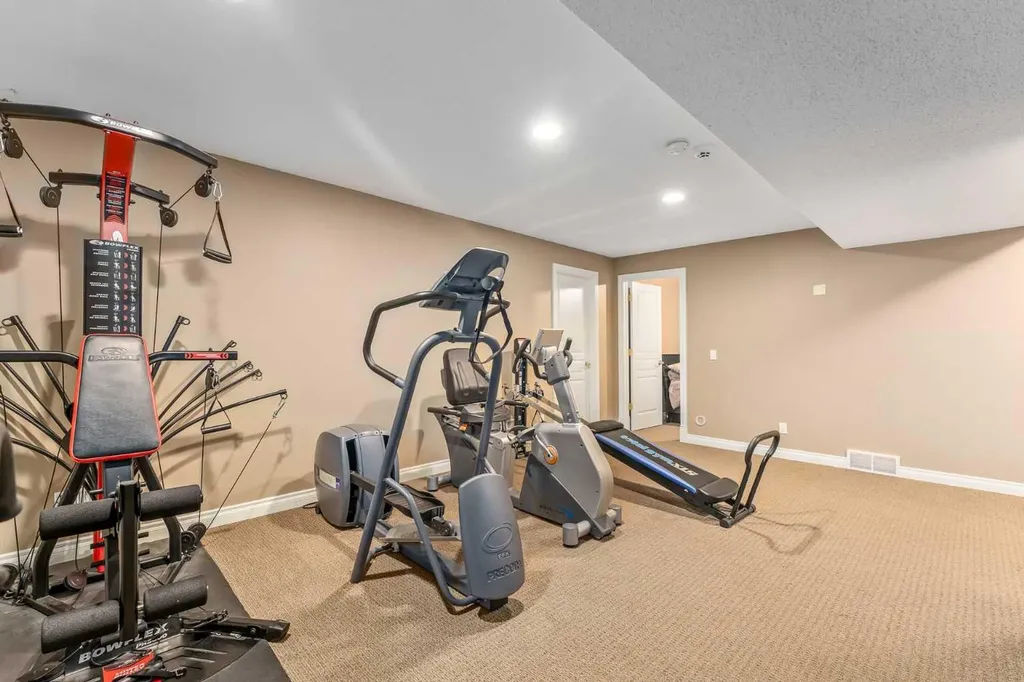 1733 Evergreen Drive SW Calgary AB T2Y 3T8