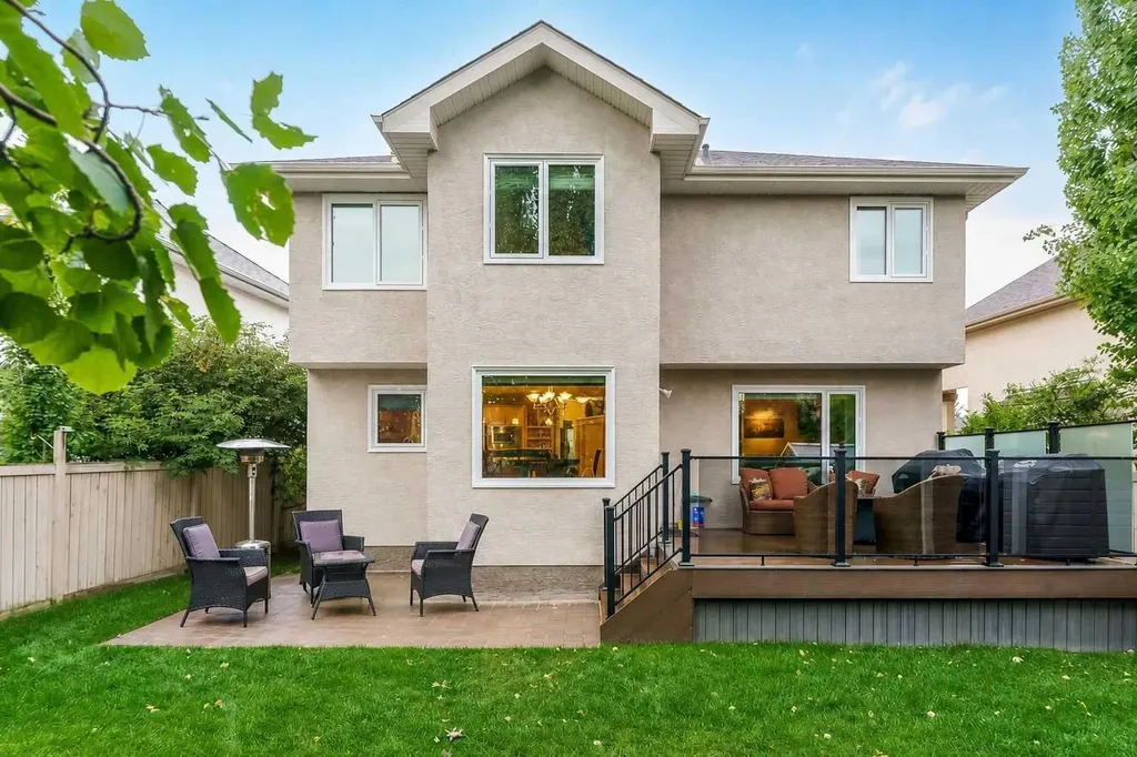 1733 Evergreen Drive SW Calgary AB T2Y 3T8