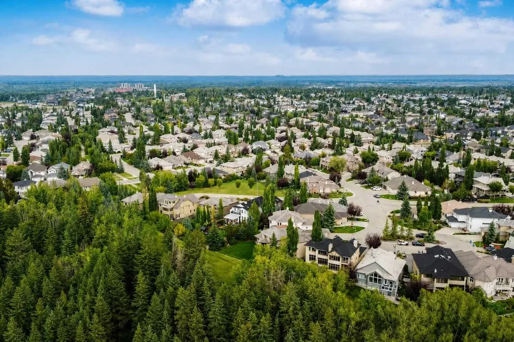 1733 Evergreen Drive SW Calgary AB T2Y 3T8