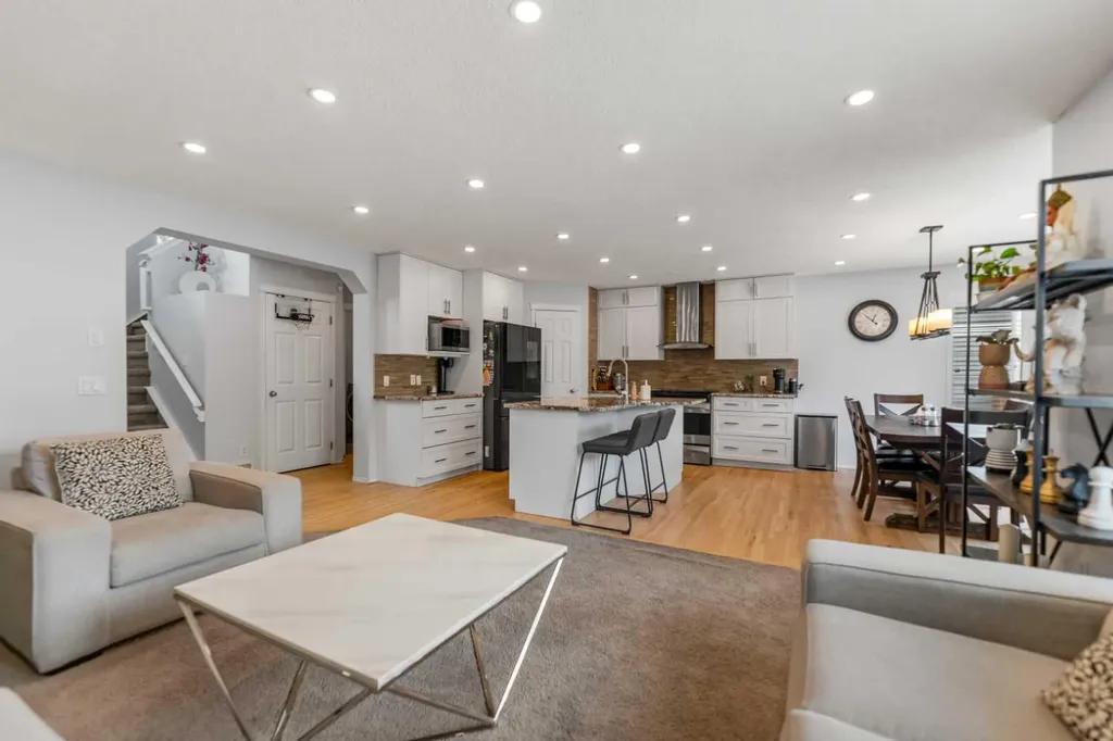 182 Tuscany Ravine Road NW Calgary AB T3L 2T1